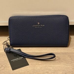 London Fog Finley Single Round Zip-Around Wallet – Navy (NWT)